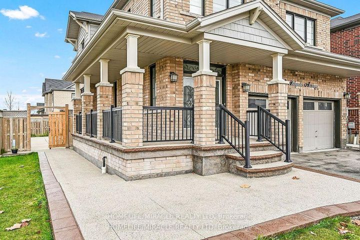 Photo 2 at 3 Aldgate Avenue, Stoney Creek Mountain, Hamilton
