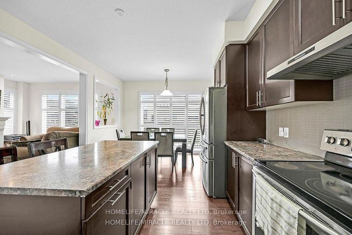 Photo 10 at 3 Aldgate Avenue, Stoney Creek Mountain, Hamilton