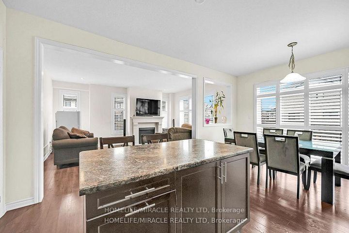 Photo 11 at 3 Aldgate Avenue, Stoney Creek Mountain, Hamilton