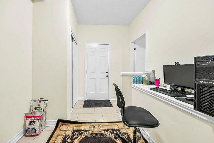 Photo 13 at 3 Aldgate Avenue, Stoney Creek Mountain, Hamilton