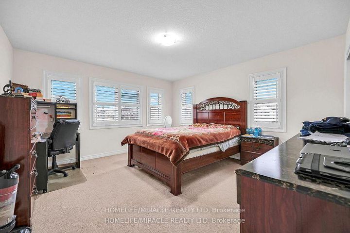Photo 20 at 3 Aldgate Avenue, Stoney Creek Mountain, Hamilton