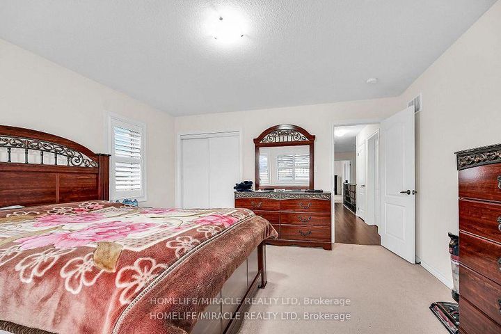 Photo 21 at 3 Aldgate Avenue, Stoney Creek Mountain, Hamilton