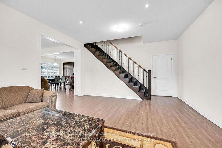 Photo 27 at 3 Aldgate Avenue, Stoney Creek Mountain, Hamilton