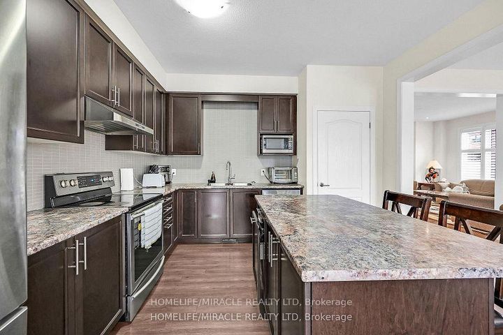 Photo 33 at 3 Aldgate Avenue, Stoney Creek Mountain, Hamilton