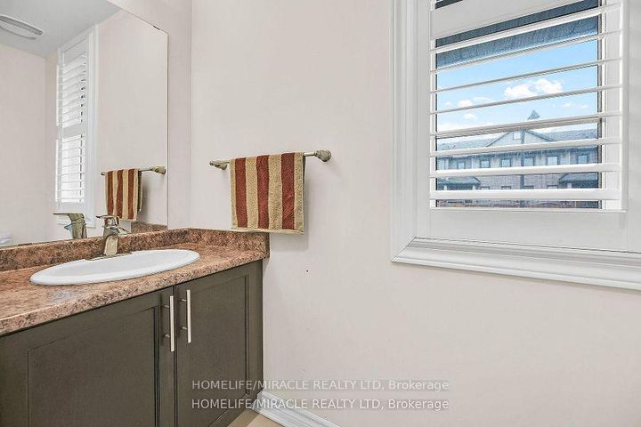Photo 35 at 3 Aldgate Avenue, Stoney Creek Mountain, Hamilton