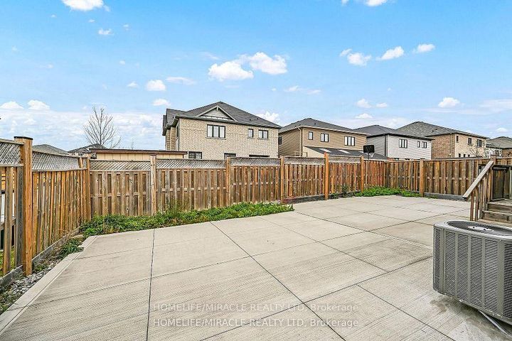 Photo 39 at 3 Aldgate Avenue, Stoney Creek Mountain, Hamilton