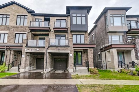 Photo 3 at 114 Thule Street N, Vellore Village, Vaughan