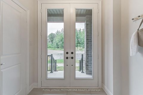 Photo 6 at 114 Thule Street N, Vellore Village, Vaughan