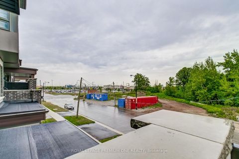 Photo 30 at 114 Thule Street N, Vellore Village, Vaughan