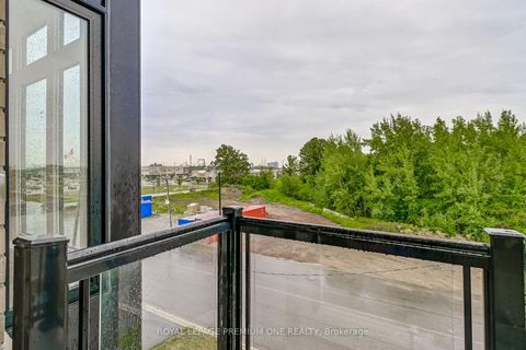 Photo 43 at 114 Thule Street N, Vellore Village, Vaughan