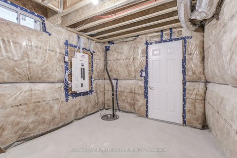 Photo 46 at 114 Thule Street N, Vellore Village, Vaughan