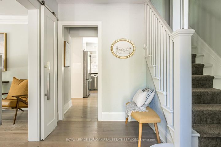 Photo 2 at 3 Oakwood Place, Westdale, Hamilton