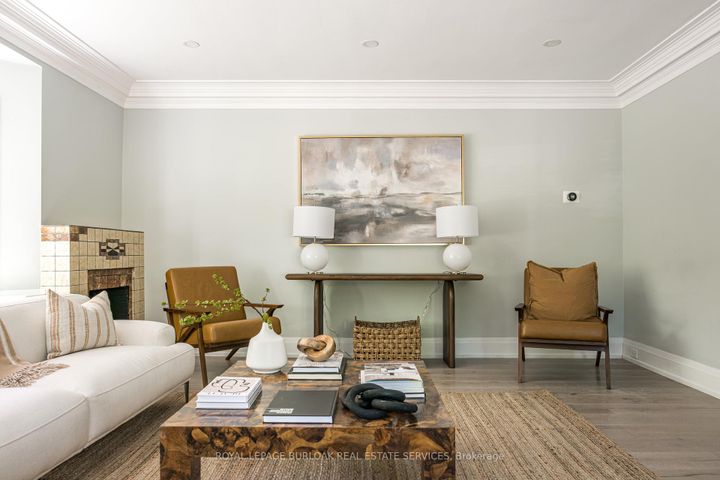 Photo 5 at 3 Oakwood Place, Westdale, Hamilton