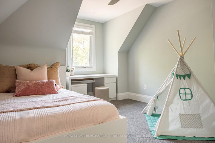 Photo 29 at 3 Oakwood Place, Westdale, Hamilton