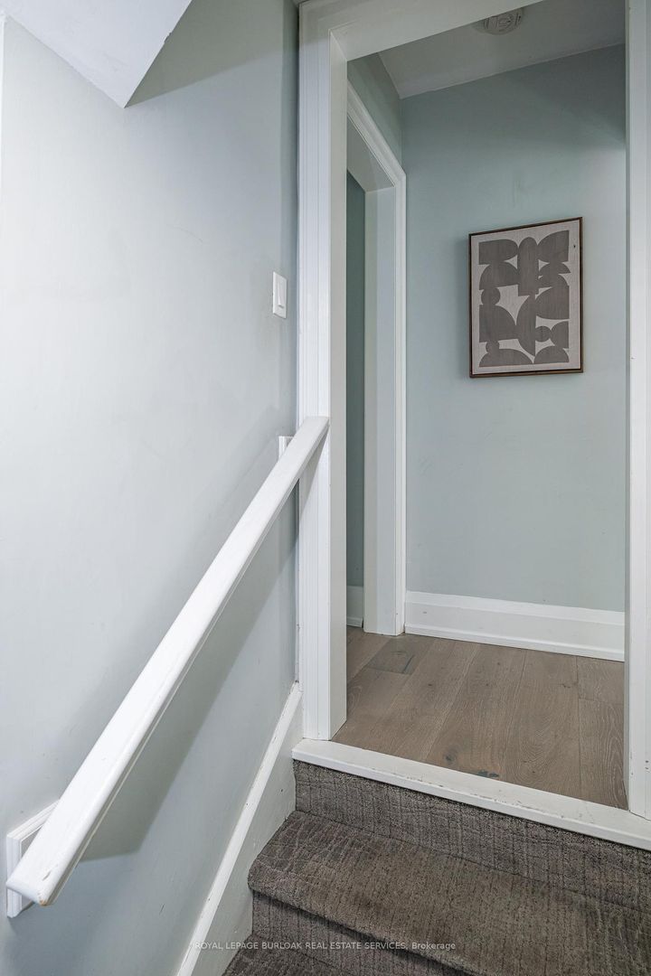 Photo 32 at 3 Oakwood Place, Westdale, Hamilton