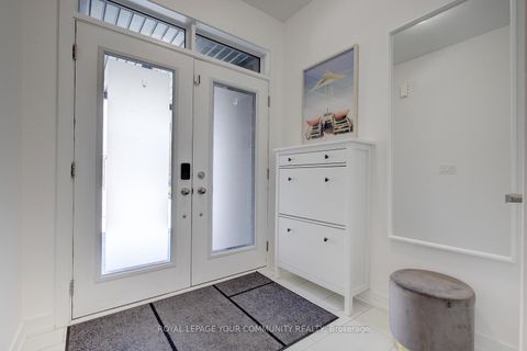Photo 4 at 16 Glenngarry Crescent, Rural Vaughan, Vaughan