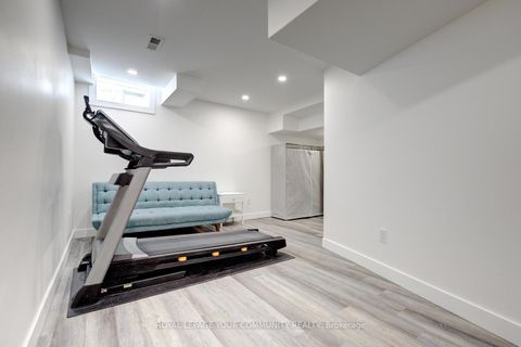Photo 41 at 16 Glenngarry Crescent, Rural Vaughan, Vaughan