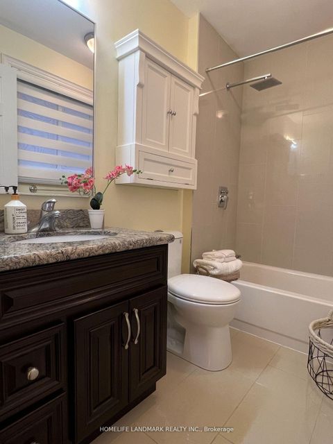 Photo 18 at 12 Clarinda Drive, Bayview Village, Toronto
