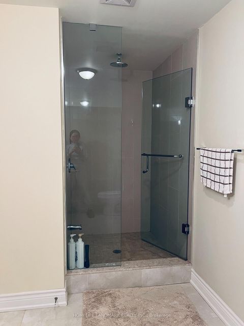 Photo 26 at 12 Clarinda Drive, Bayview Village, Toronto