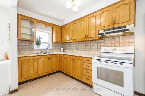 Photo 16 at 393 Glenholme Avenue, Oakwood Village, Toronto