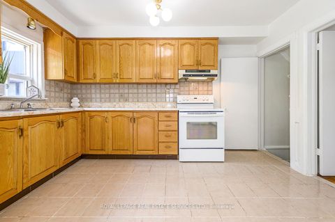 Photo 21 at 393 Glenholme Avenue, Oakwood Village, Toronto