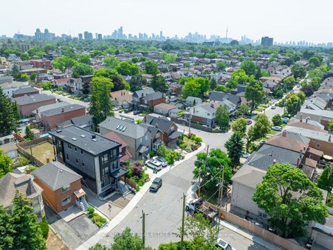 Photo 32 at 393 Glenholme Avenue, Oakwood Village, Toronto