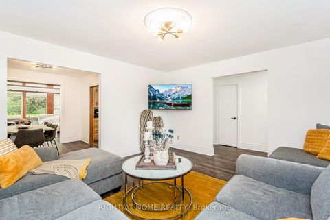 Photo 4 at 411 Maplehurst Avenue, WO West, Oakville