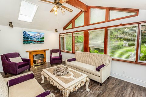 Photo 11 at 411 Maplehurst Avenue, WO West, Oakville