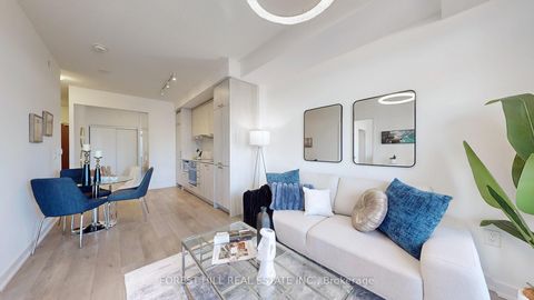 Photo 3 at 818 - 38 Honeycrisp Crescent, Concord, Vaughan