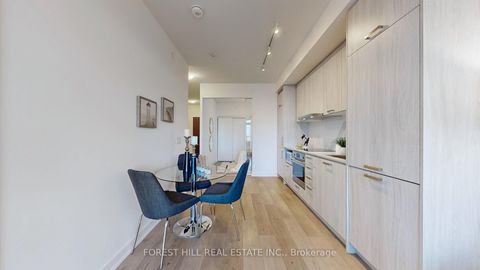Photo 6 at 818 - 38 Honeycrisp Crescent, Concord, Vaughan