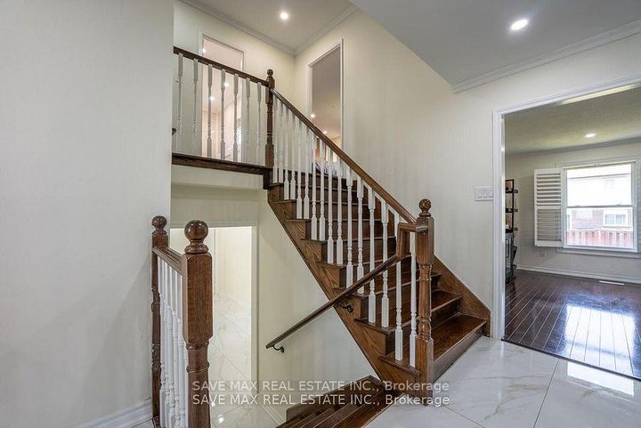 Photo 17 at 229 Rutherford Road N, Madoc, Brampton