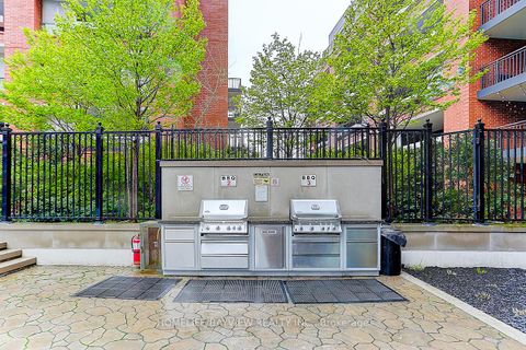 Photo 11 at 1723 - 800 Lawrence Avenue W, Glen Park, Toronto Photo 11 at 1723 - 800 Lawrence Avenue W, Glen Park, Toronto