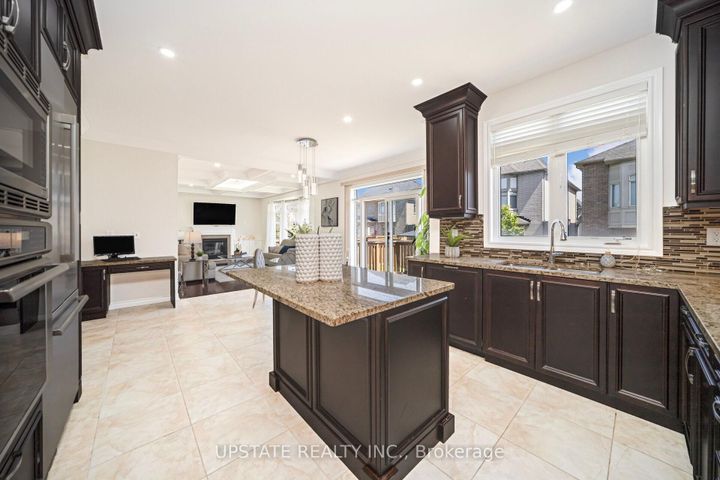 Photo 12 at 17 Annual Circle, Credit Valley, Brampton