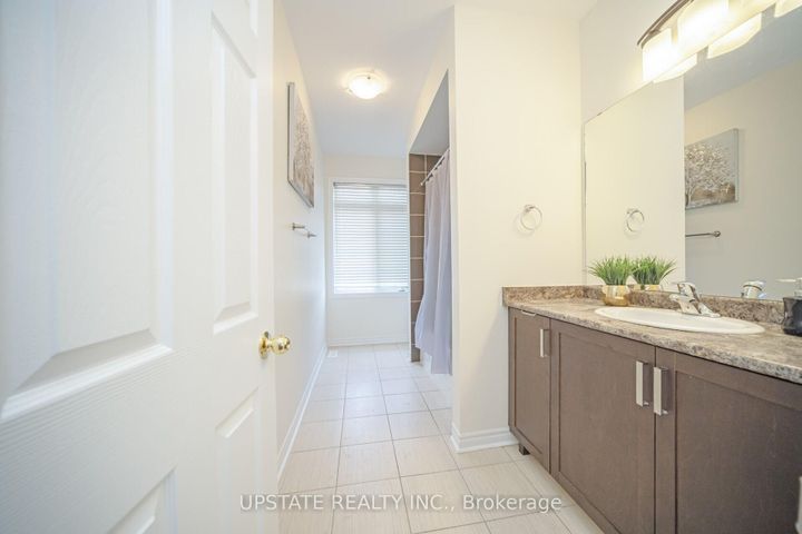 Photo 36 at 17 Annual Circle, Credit Valley, Brampton