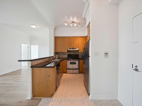 Photo 8 at UPH-06 - 7 Lorraine Drive, Willowdale West, Toronto