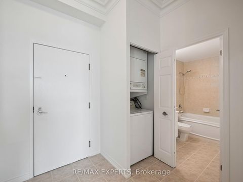 Photo 14 at UPH-06 - 7 Lorraine Drive, Willowdale West, Toronto