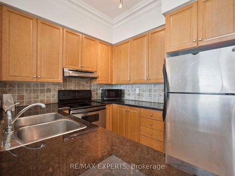 Photo 18 at UPH-06 - 7 Lorraine Drive, Willowdale West, Toronto