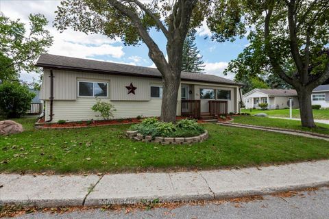 Photo 30 at 25 Hawthorne Drive, Rural Innisfil, Innisfil Photo 30 at 25 Hawthorne Drive, Rural Innisfil, Innisfil