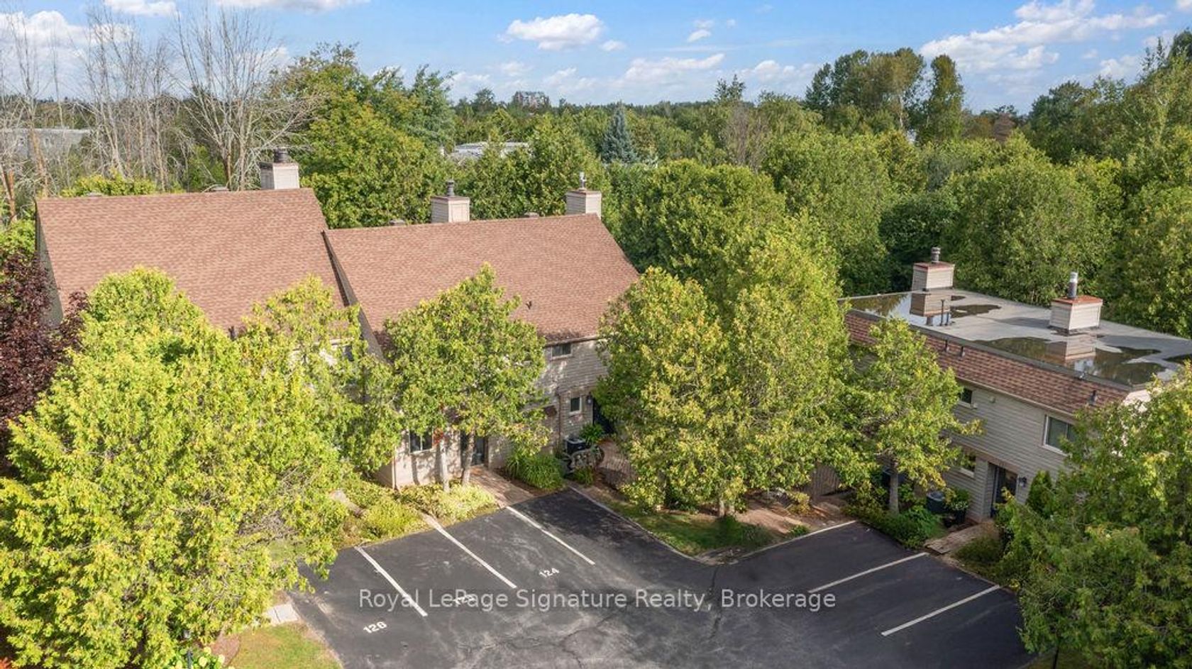 124 ESCARPMENT Crescent, Collingwood 