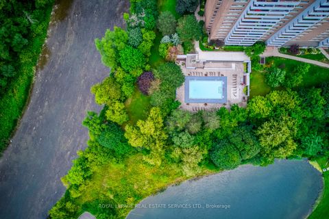 Photo 5 at 405 - 240 Scarlett Road, Smythe, Toronto