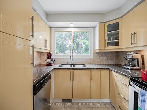 Photo 7 at 1081 Pearson Drive, CP College Park, Oakville