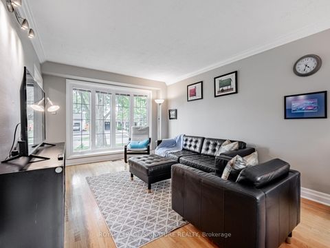 Photo 13 at 1081 Pearson Drive, CP College Park, Oakville