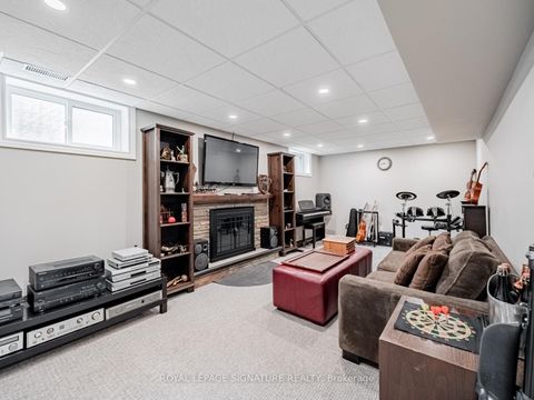 Photo 31 at 1081 Pearson Drive, CP College Park, Oakville