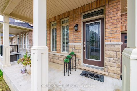 Photo 2 at 147 Betony Drive, Oak Ridges, Richmond Hill Photo 2 at 147 Betony Drive, Oak Ridges, Richmond Hill