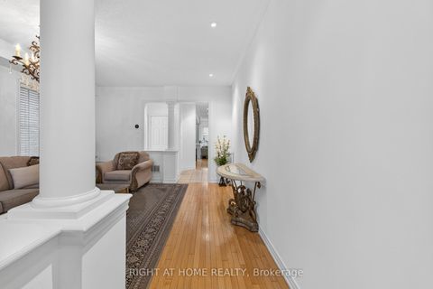 Photo 4 at 147 Betony Drive, Oak Ridges, Richmond Hill