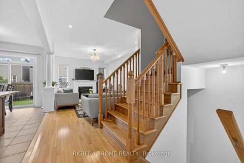 Photo 7 at 147 Betony Drive, Oak Ridges, Richmond Hill