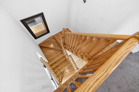 Photo 11 at 147 Betony Drive, Oak Ridges, Richmond Hill