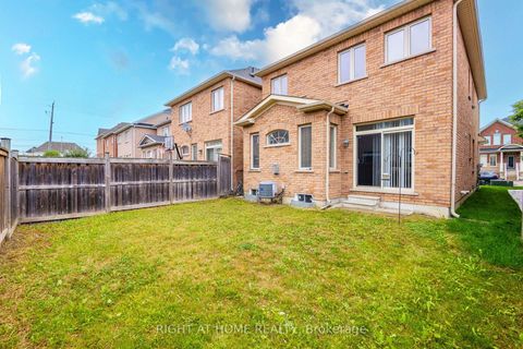 Photo 22 at 147 Betony Drive, Oak Ridges, Richmond Hill