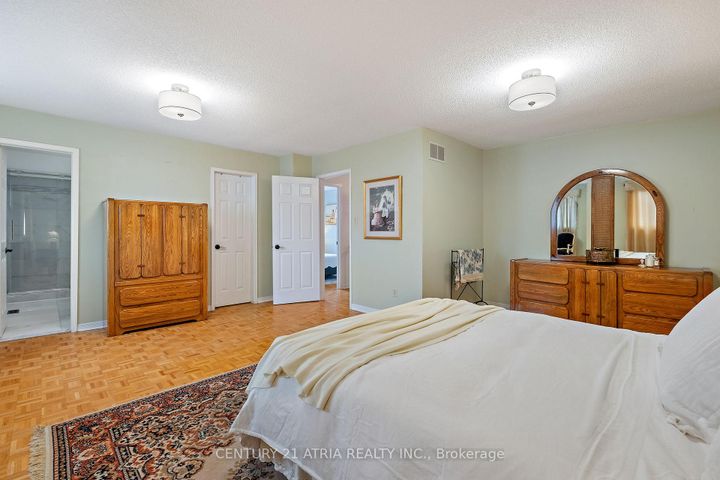 Photo 21 at 42 Fifefield Drive, Maple, Vaughan