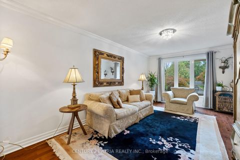 Photo 7 at 42 Fifefield Drive, Maple, Vaughan